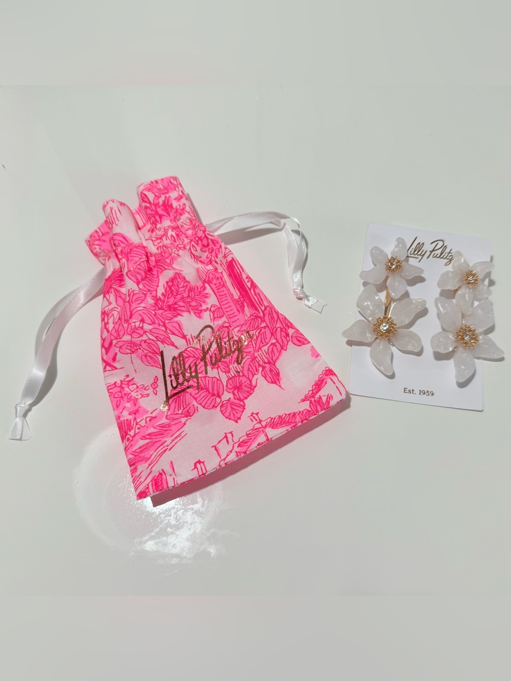 LILLY PULITZER PLUMES IN BLOOM CONVERTIBLE EARRINGS IN COCONUT - Picture 2 of 6